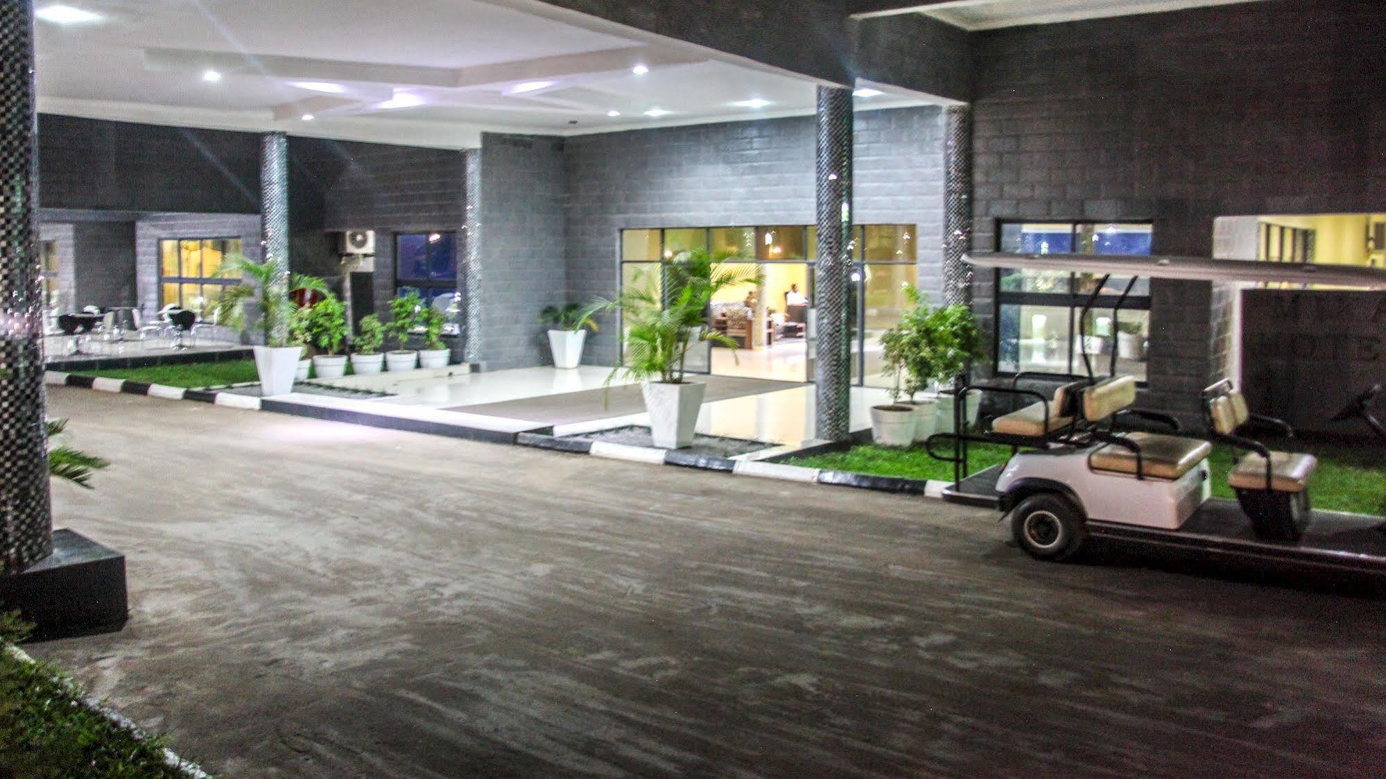 Mika Convention Center Hotel Lusaka Exterior photo